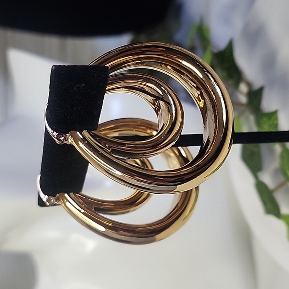 Chunky Gold Double Hoop Earrings - Picture 4 of 9